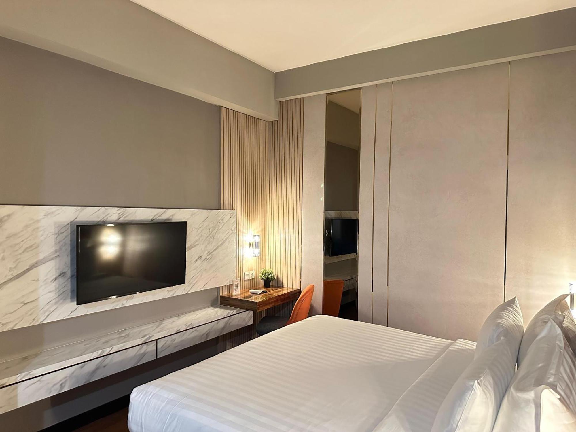 D'Primahotel Jemursari Surabaya Exterior foto